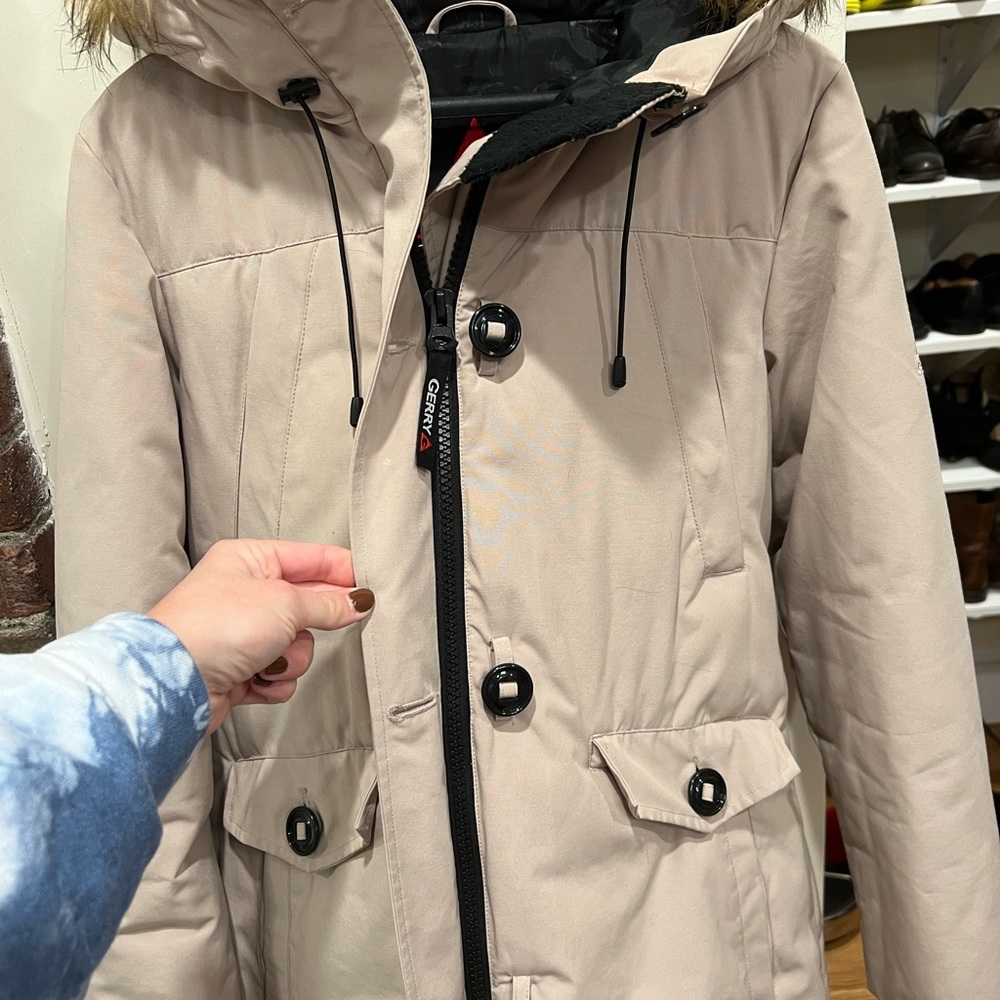 Gerry Size Medium Winter Jacket - image 5